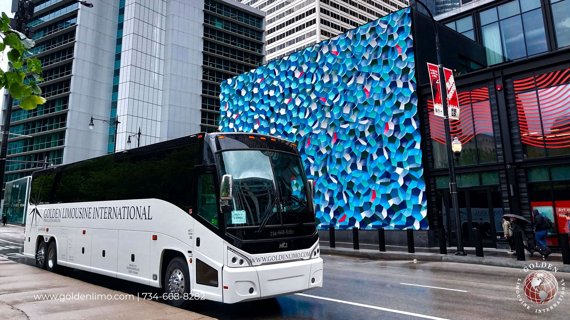 Charter Bus arriving to the Detroit Jazz Festival